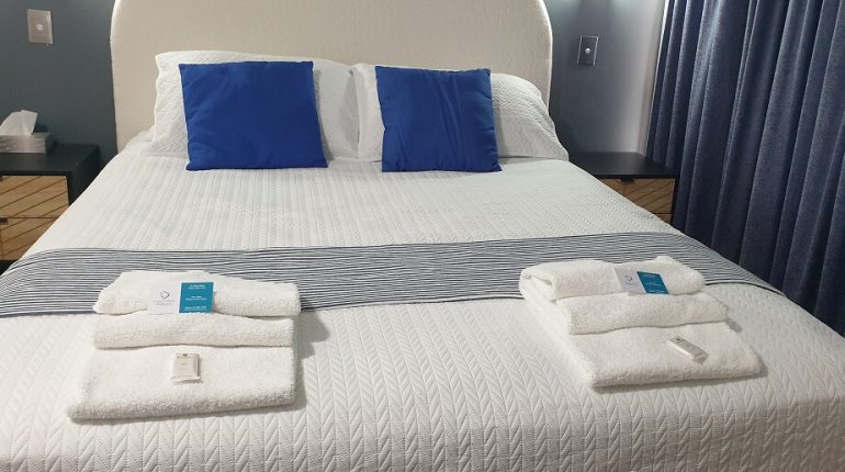 queen-one-single-motel-room-linen-towels-ipswich-central-motel-ipswich